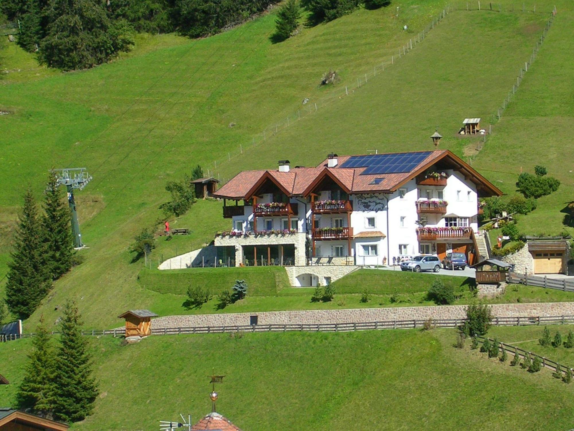 Garni La Tambra Hotel Selva di Val Gardena Exterior photo